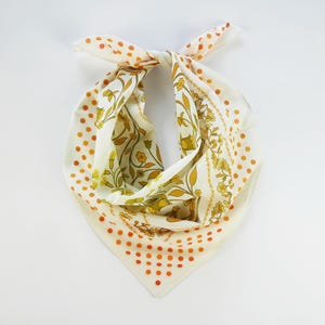 Bandana floral jaune orange en voile de coton à pois, écharpe douce à fleurs botaniques au design original