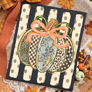 Preppy herfst pompoen camouflage PNG, Coquette bloemen herfst PNG, gestreepte pompoen PNG, ruitjespatroon PNG, Thanksgiving PNG, pompoenkruiden, luipaardprint, stippen
