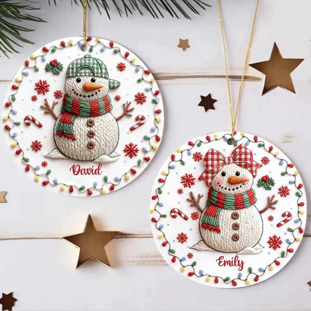 子供の名前入りクリスマスオーナメント（ラッチフック編み、毛糸編み