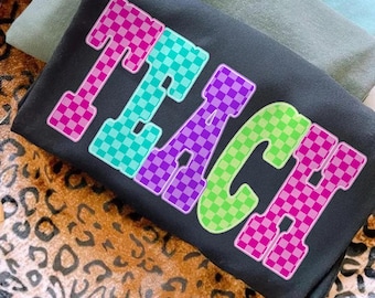 PNG de profesor a cuadros de neón, PNG de profesor de regreso a clases de neón desgastado, PNG de profesor de 1.º, 2.º y 3.er grado coqueta, dibujado a mano, colorido