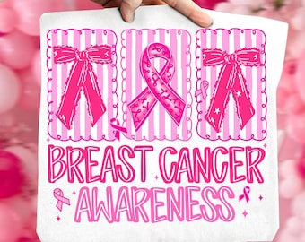Puede incluir: Bolso de mano blanco con un diseño rosa de concienciación sobre el cáncer de mama. El diseño incluye lazos rosas, lazos y las palabras "Breast Cancer Awareness" en una fuente decorativa. El fondo presenta rayas rosas y blancas.