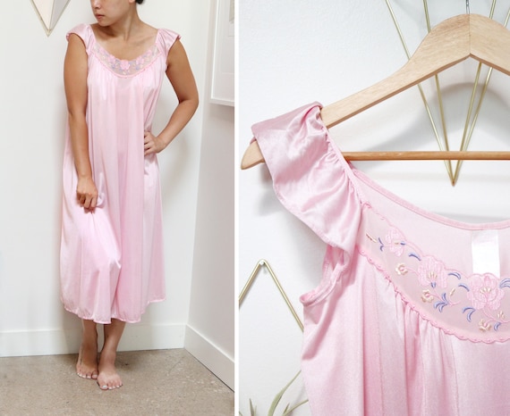 Nitgown Dress Tie Bow Keyhole Boho Prairie Baby Pink Satin Lace Floral Embroidered Nightie Medium Gorgeous Peach Salmon Pink Slip
