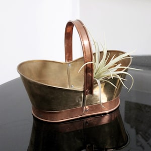 Vintage Two Tone Brass & Copper Basket w/ Swing Handle, Rustic Metal Oval Planter, Modern Farmhouse Garden Decor, Bohemian Plant Shelf