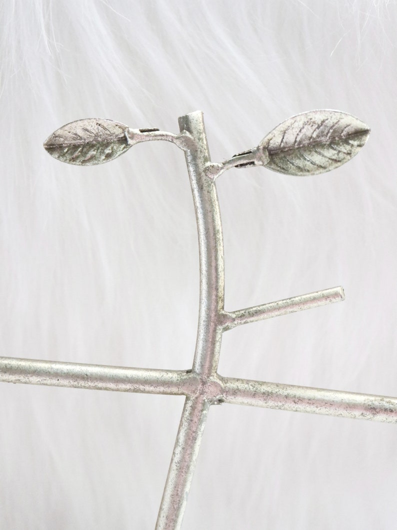 Cast Iron Necklace Display Nature Inspired Vintage Style Silver Tree Branch Jewelry Stand Necklace /& Earring Holder Warm Pewter Silver