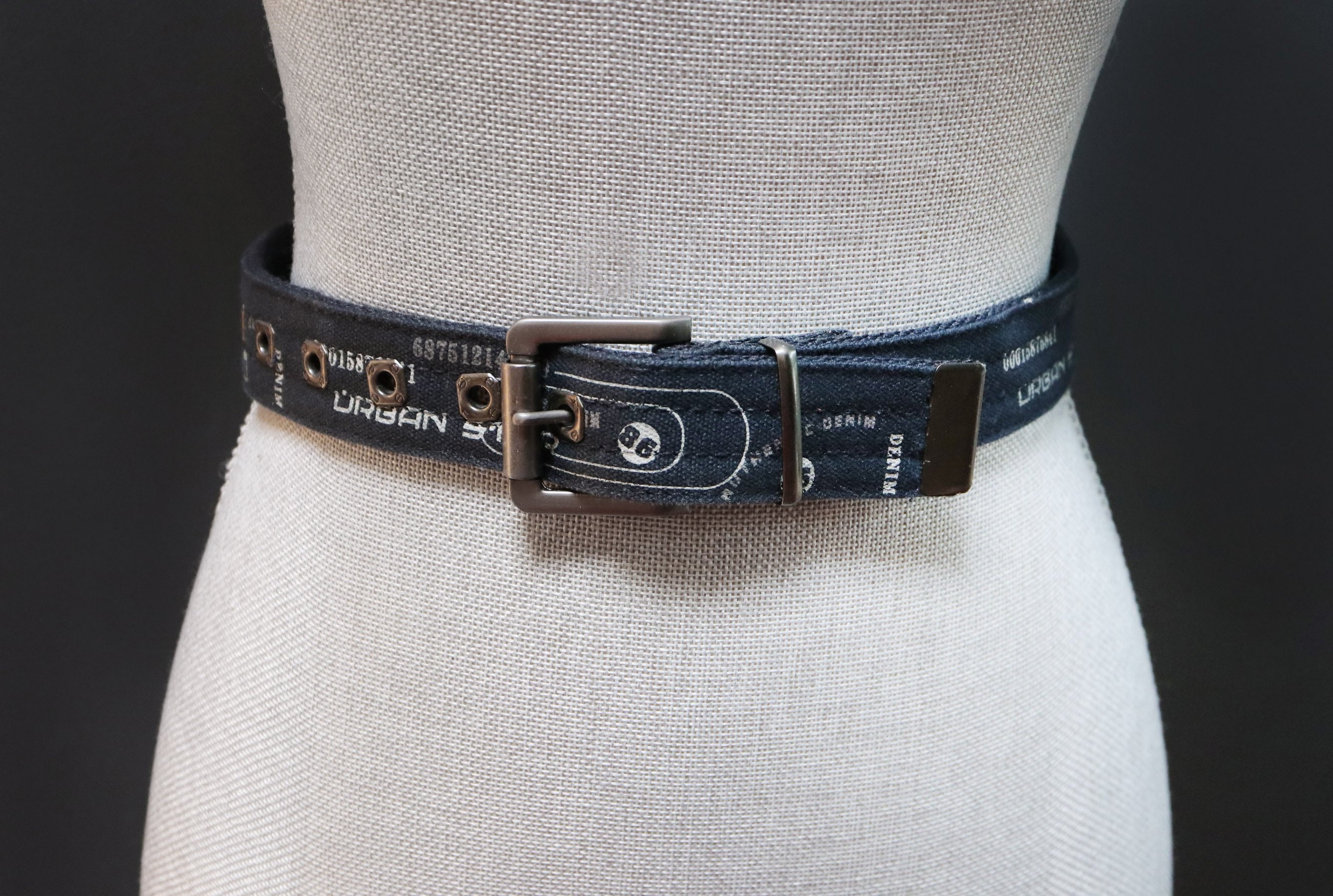 1 1/3 Womens Asymmetrical Square Gold Buckle on Quality Leatherette Belt Strap 1 1/3 Womens Asymmetrical Square Gold Buckle on Quality Leatherette Belt Strap