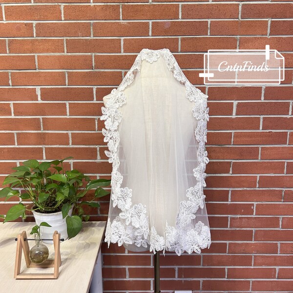 Lace Edge Sequins Wedding Veil, Leaves Bridal Veil, Ivory Embroidery Lace Veil, Fingertip Veil, Short Elbow Veil, Custom Wedding Veil