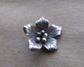 Hill Tribe Silver 22mm Flower Pendant