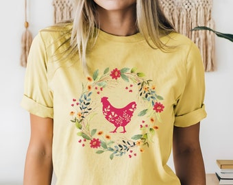 Chicken T-shirt, Hen T-shirt, Floral Wreath Graphic T-shirt, Chicken Lover, Flower T-shirt, Gift for Her (S-2XL)