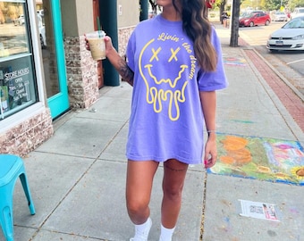 Livin The Dream Shirt Neon Summer Top Droopy Smiley Face Yellow Pink Neon Comfort Colors Trendy Retro Relaxed Fit Weekend Top