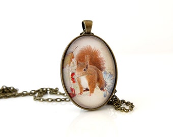 Squirel Necklace, Wildlife Necklace, Woodlands Animal Necklace