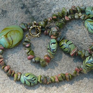 Agate Chips and Big Swirls Necklace image 1