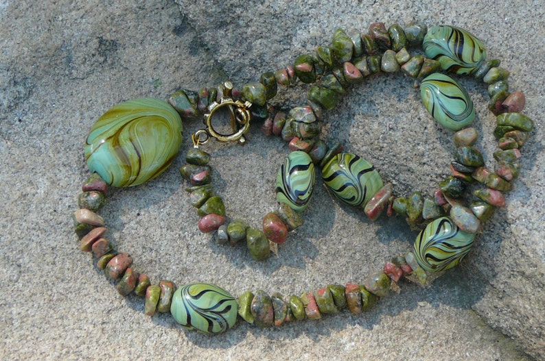 Agate Chips and Big Swirls Necklace image 1