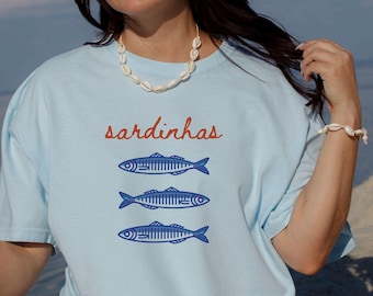 T-shirt poisson en conserve de sardines - chemise sardines Portugal - t-shirt sardines - t-shirt fille tomate - petite-fille côtière - esthétique pêcheur