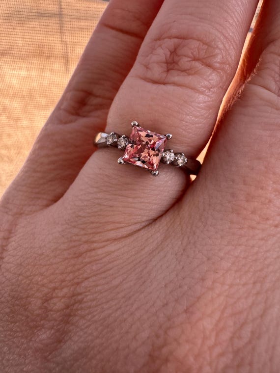 Vintage solid platinum princess cut padparadscha … - image 2