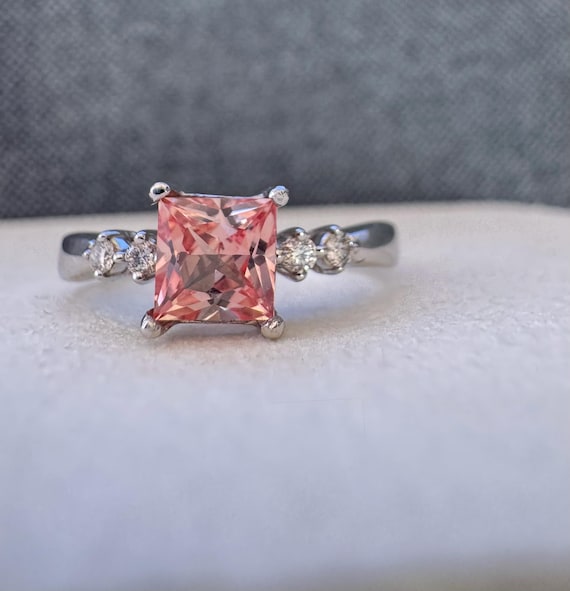 Vintage solid platinum princess cut padparadscha … - image 1