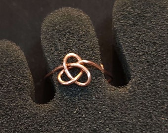 Triquetra Witch Adjustable Copper Toe Ring or Midi Ring, Handmade Dainty Wire Ring