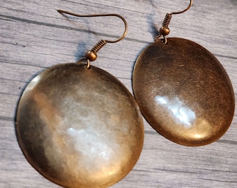 Hammered Copper Disc Earrings, 33mm Circle Earrings, 1.3 Inch Round Dangle Earrings, Lightweight Earrings, Minimalist