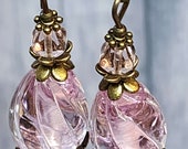 Vintage Pale Pink Glass Teardrop Earrings, Boho Twisted Bead Dangle Earrings for Women, Drop Earrings