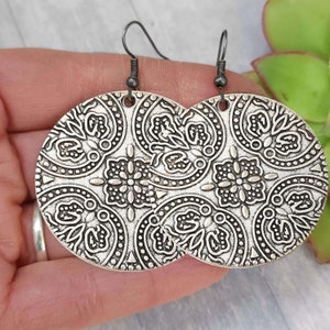Amazing Large Medallion Earrings, Big Engraved Discs Boho 38mm Circle Earrings, Antiqued Round Dangle Earrings