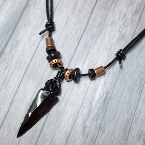 Black Obsidian Arrowhead Tribal Leather Necklace for Men, Men&#39;s pendant necklace, Maori style necklace, Fidget Necklace, Shaman Amulet Arrow