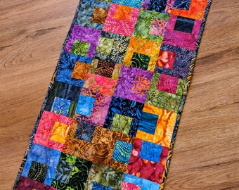 Batik Table Runner, tablerunner Over the Rainbow Fabric