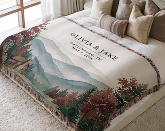 Coperta tessuta personalizzata delle Smoky Mountains, regalo di nozze per coppie, coperta del Parco Nazionale con nomi personalizzati, data, baita, anniversario, Gatlinburg, Tennessee