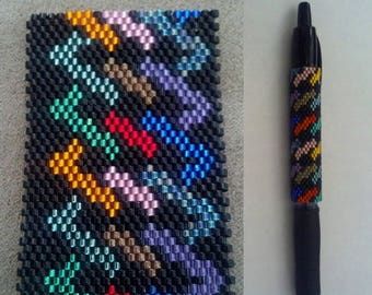 Rainbow Maze Pen Wrap