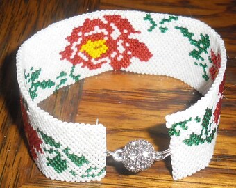 Filet Rose Bracelet in Color - Peyote