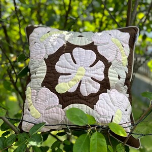 Hawaiianische Steppdecken, handgefertigte Steppdecken, traditionelles hawaiianisches Kunsthandwerk, Hibiskus, 45,7 cm, Kissenbezug, Heimdekoration, hawaiianische Steppdecke, 45 cm, Kissenbezug, Hibiskus, hawaiianisches Interieur