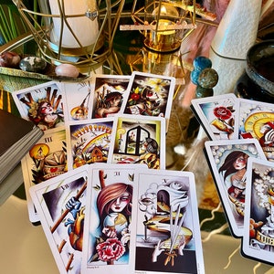 Tarotkaarten Deck Acht Munten Tattoo Tarot, 82 Kaarten, QR Code voor Beginners, Old School Tattoo Stijl, Waarzeggerij Orakel, Divinatie Tarot Deck
