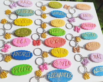 Portachiavi personalizzato in argilla polimerica, portachiavi con nome personalizzato, ciondolo per borsa realizzato a mano, portachiavi con iniziale estetica, regalo per la migliore amica