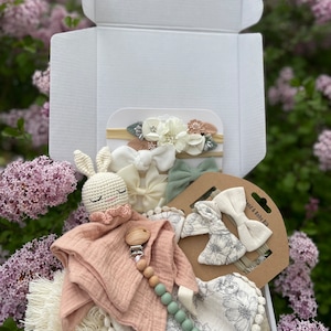 Baby Girl Gift, Baby Shower Gift Box for Girl, Gift for Newborn, Mom to be Gift, Newborn Baby Girl Gift Essential Set