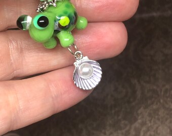 Glass Mini  turtle pendant