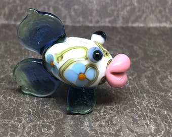 Glass lampwork fish bead