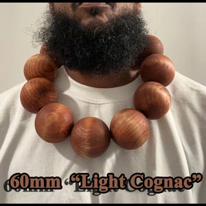 Spezialanfertigung im Akuma-Stil. Afrikanische Perlen (60 mm)