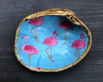 Flamingo Shell Ring Dish, Jewelry Holder, Ring Holder, Trinket Dish, Beach Decor, Coastal Decor, Bridal Showers Beach Favors Gift Hostess