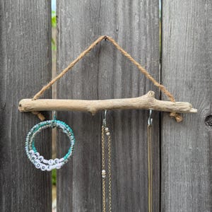 3 Hook Driftwood Jewelry Holder, Driftwood Beach Decor, Jewelry Organizer, Dorm Room, Apartment Decor, Boho Decor Hanging Jewelry Display D