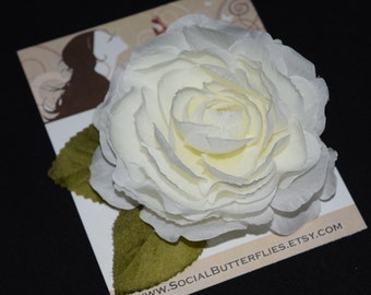 White Rose Hair Clip, Wedding Flower Clip, Floral Hairpiece, Bridal Hair Accessories, Wedding Prom Rockabilly, Bridal Flower Clip