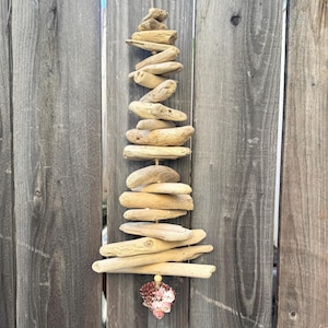 Seashell Driftwood Wind Chime, Driftwood Garden Art, Driftwood Garland, Beach Decor, Coastal Decor, Wall Decor, Beach Garland, Wind Chime