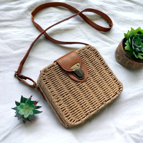 Summer Rattan Straw Bag, Women Handmade Shoulder Bag, Small Round Bag, Vacation Beach Bag, Raffia Straw Handmade, Embroidered Straw Bag