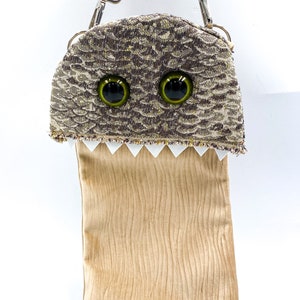 Cinturón/bolso de hombro con forma de hongo monstruo