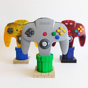 Retro Pixel Controller Stand for N64 – Voxel Pipe N64 Controller Display