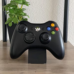 Xbox 360 Controller Stand