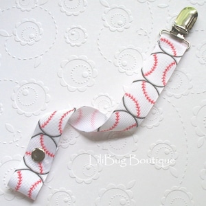 LiliBug Paci Finder Baseball Fieber Schnullerclip