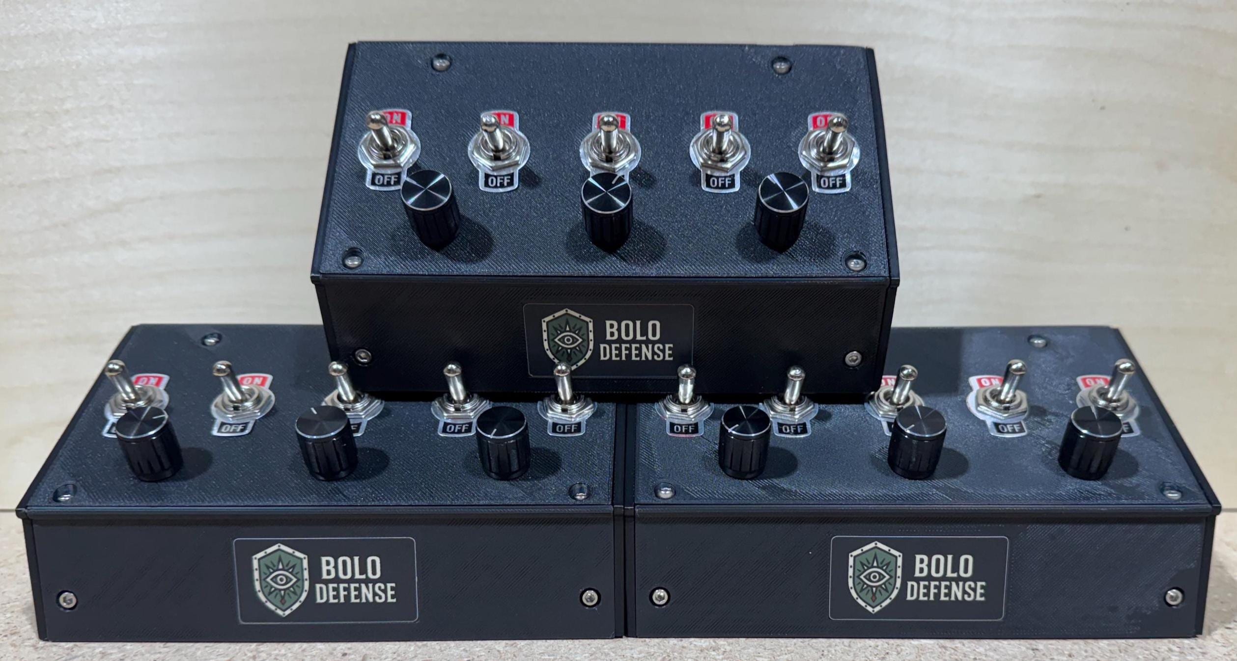 Veteran-Built USB Sim Panel – 5 Toggles + 3 Encoders – Plug & Play Racing/Flight Rig Controller