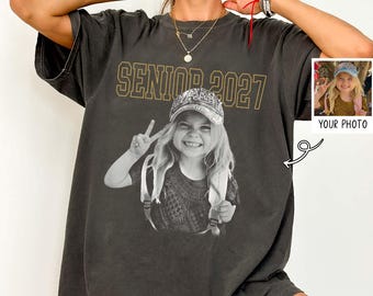 Personalised Vintage Photo And Year Senior Shirt: Custom Graduate Picture Shirt, Class of 2027 Graduation Gift, Retro Senior Boy Girl Shirt