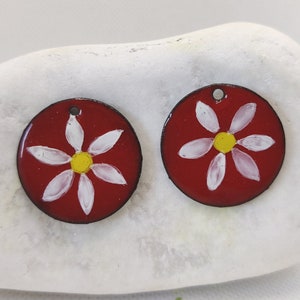 Cuivre émaillé, bijoux émaillés de fleurs, fabrication de bijoux, bijoux en cuivre, boucles d&#39;oreilles en cuivre, composant de bijouterie, paire