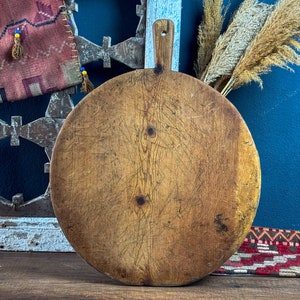 Round Walnut Wood Cutting Board, Vintage Board, Rustic Cutting Board, Wood Cheese and Serving Platter, Wooden Pizza Board image 3