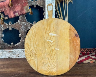 Round Walnut Wood Cutting Board, Vintage Board,  Rustic Cutting Board, Wood Cheese and Serving Platter, Wooden Pizza Board