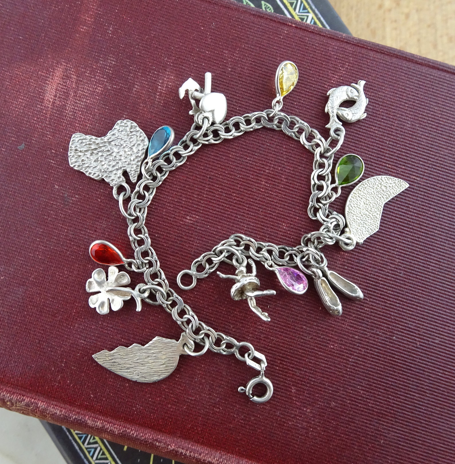 vintage sterling silver charm bracelet, novelty charm bracelet, lots of fun charms, ballet dancer, shoes, map of australia
